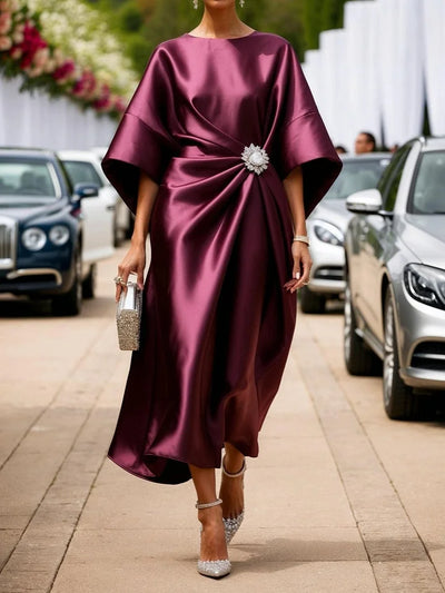 Lena - Luxuriöses langes Kleid aus schimmerndem Satin