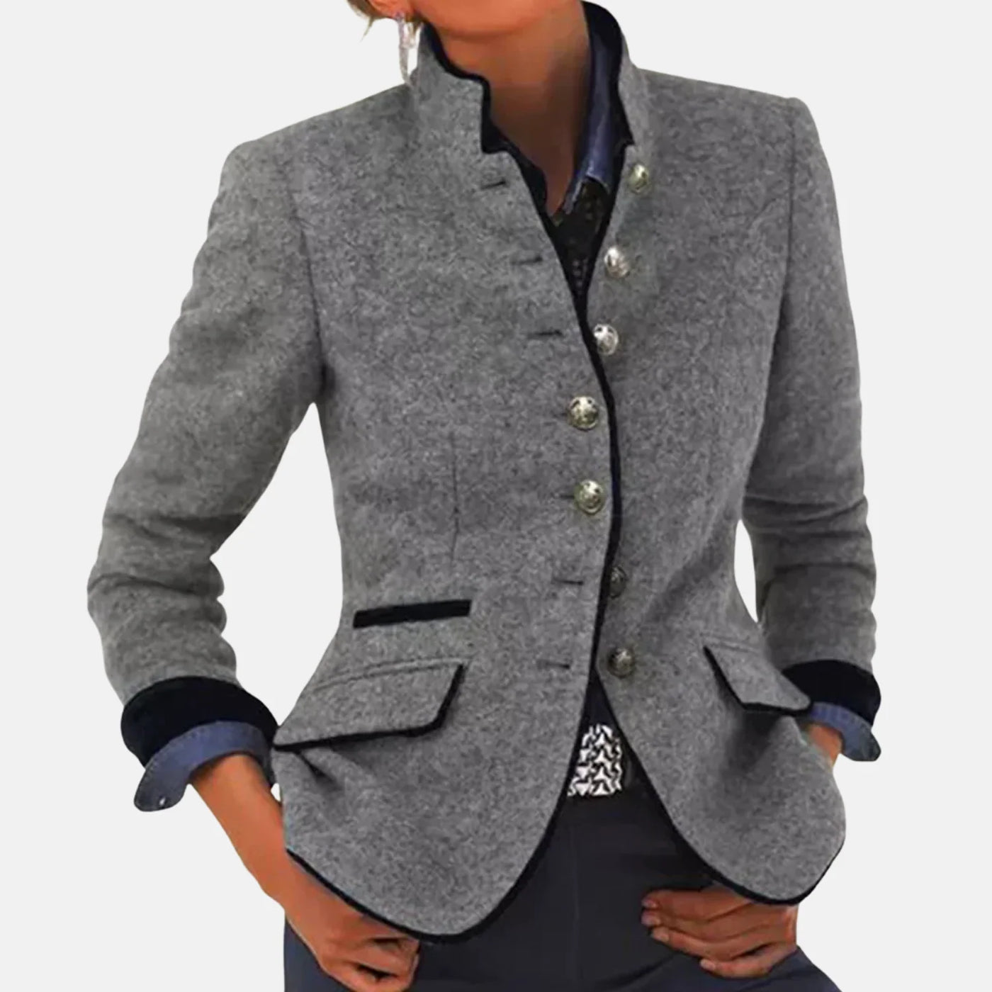 Giulia - Elegante Strickjacke mit hohem Kragen