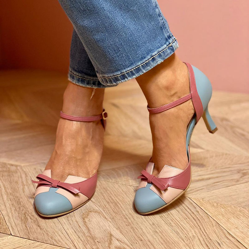 Bellarosa | Farbige Sandalen mit Schleife und Riemen, runde Zehe