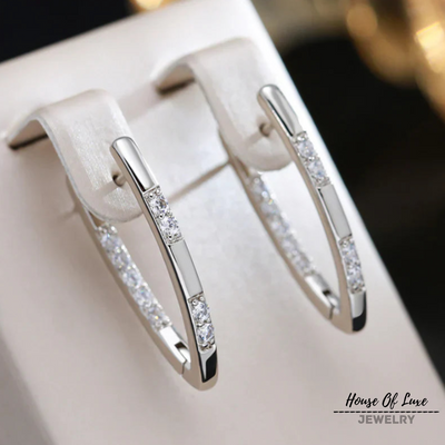 ELEGANTE ZIRKONIA-OHRRINGE IN GOLD
